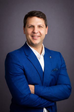 Thinus-Le-Roux_Web
